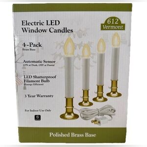 612 Vermont 4-Pack Electric LED Window Candles Brass Base Dusk to Dawn - NEW